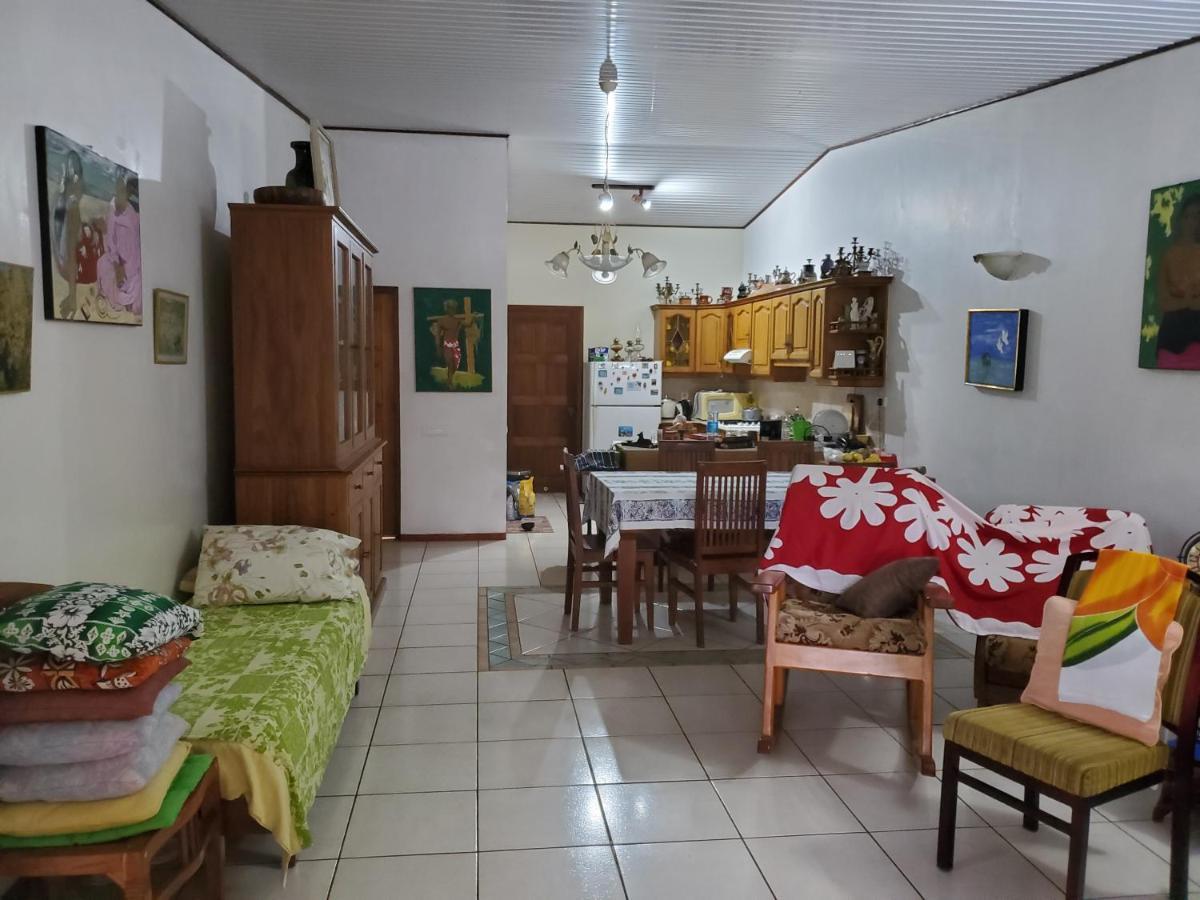 Sweet Mini Dortoir Sur Notre Terrasse Couverte Pour Vos Transits Entre Deux Vols By Kohutahia Lodge, 7 Min By Car To Airport And Town Faaa Exterior foto